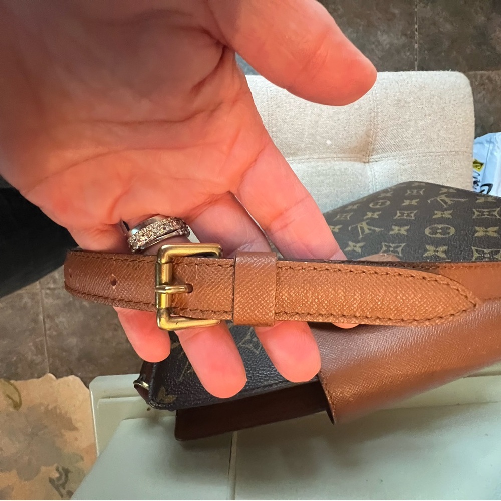 Louis Vuitton Courcelles Monogram Canvas shoulder bag - Picture 13 of 16